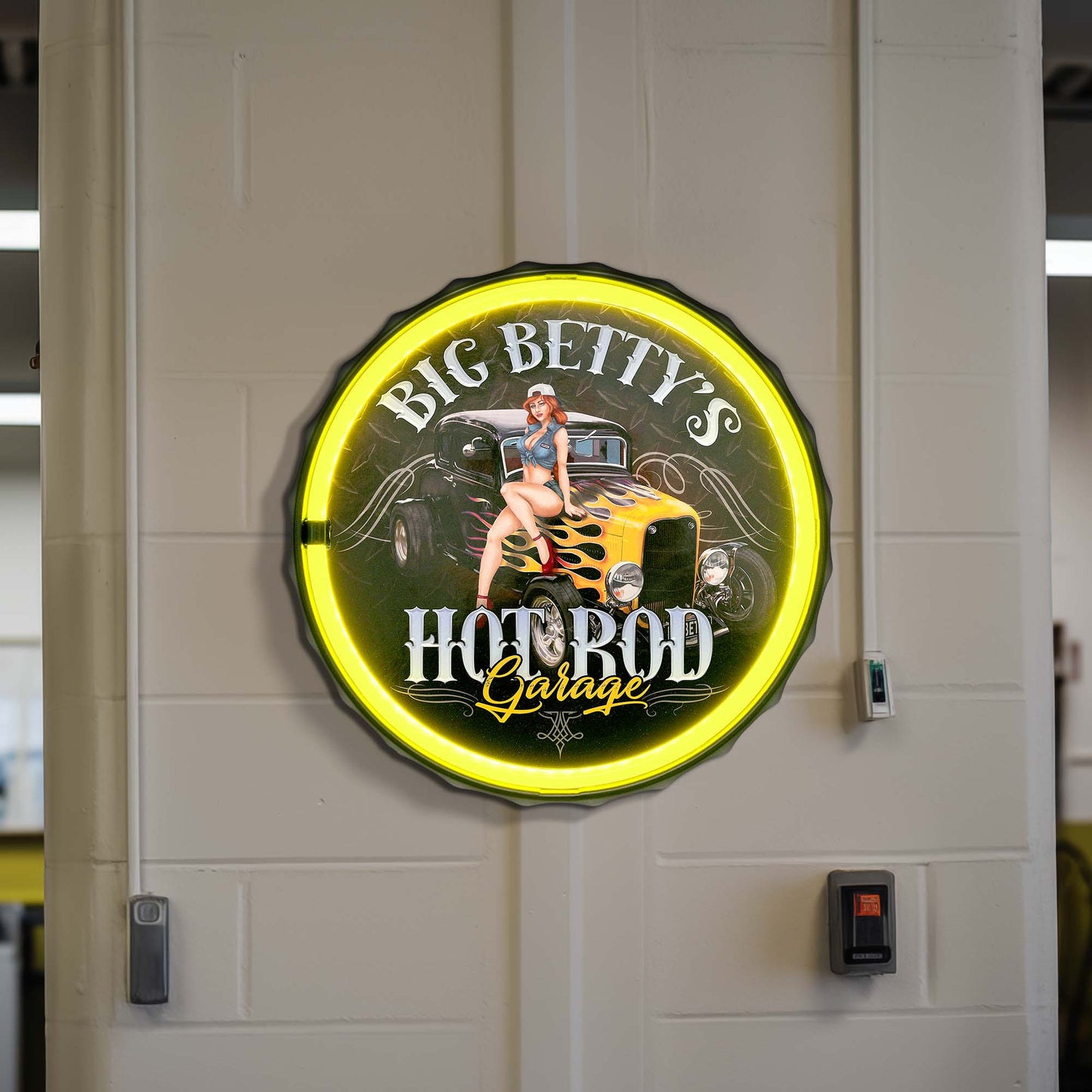 Big Betty's Hot Rod Garage Round Neon Rope Bar Sign - 12"