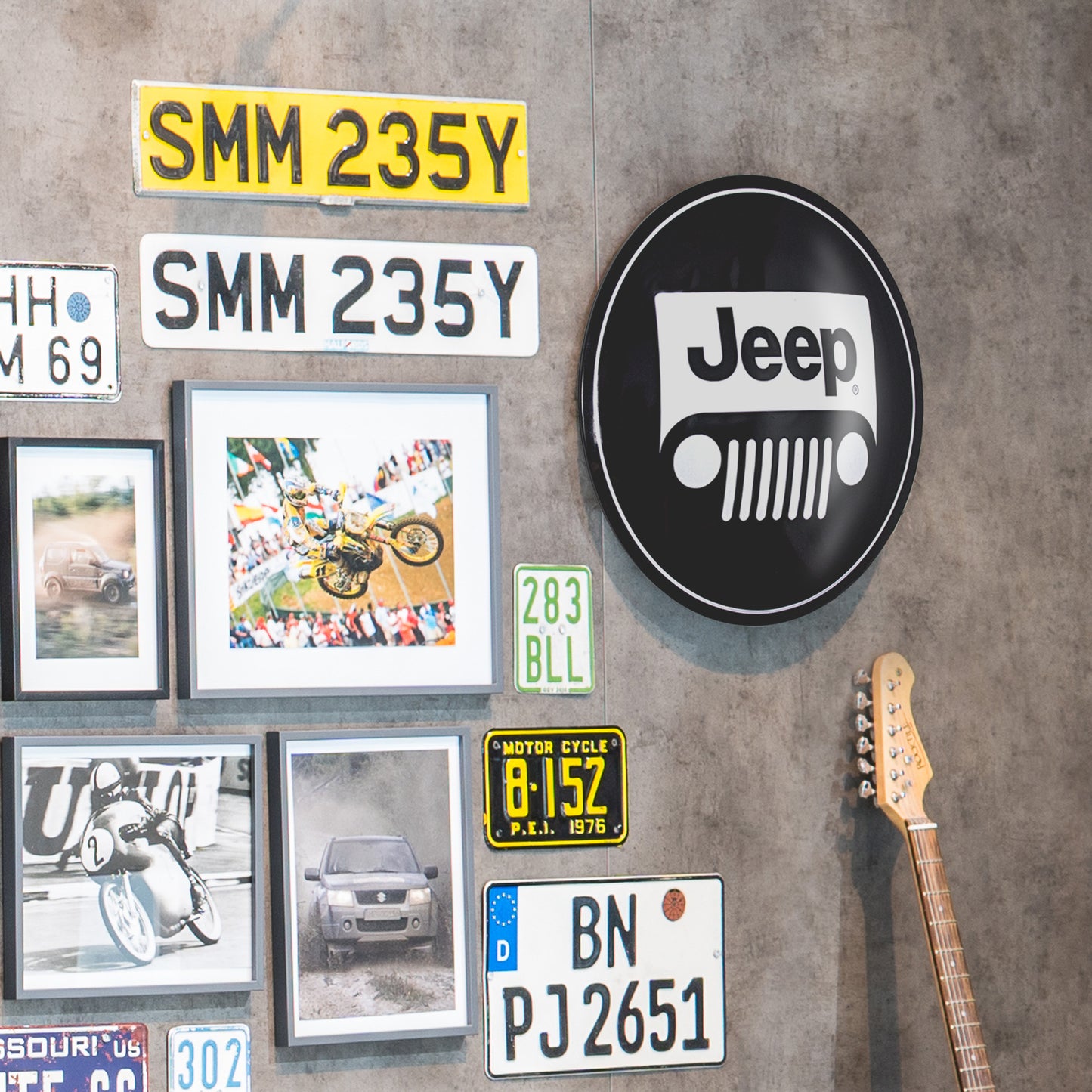 Licensed Jeep Logo 15" Dome  Metal Sign